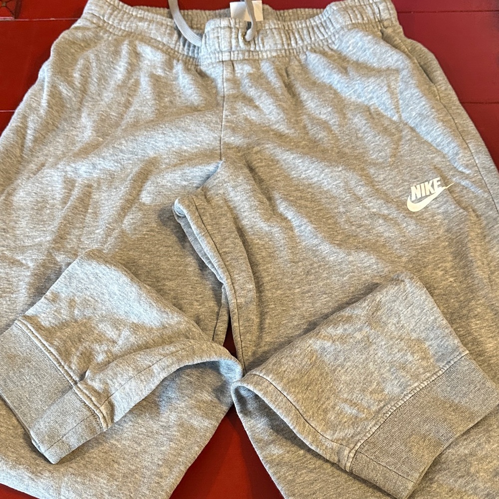 Nike Women’s Light Gray Joggers small